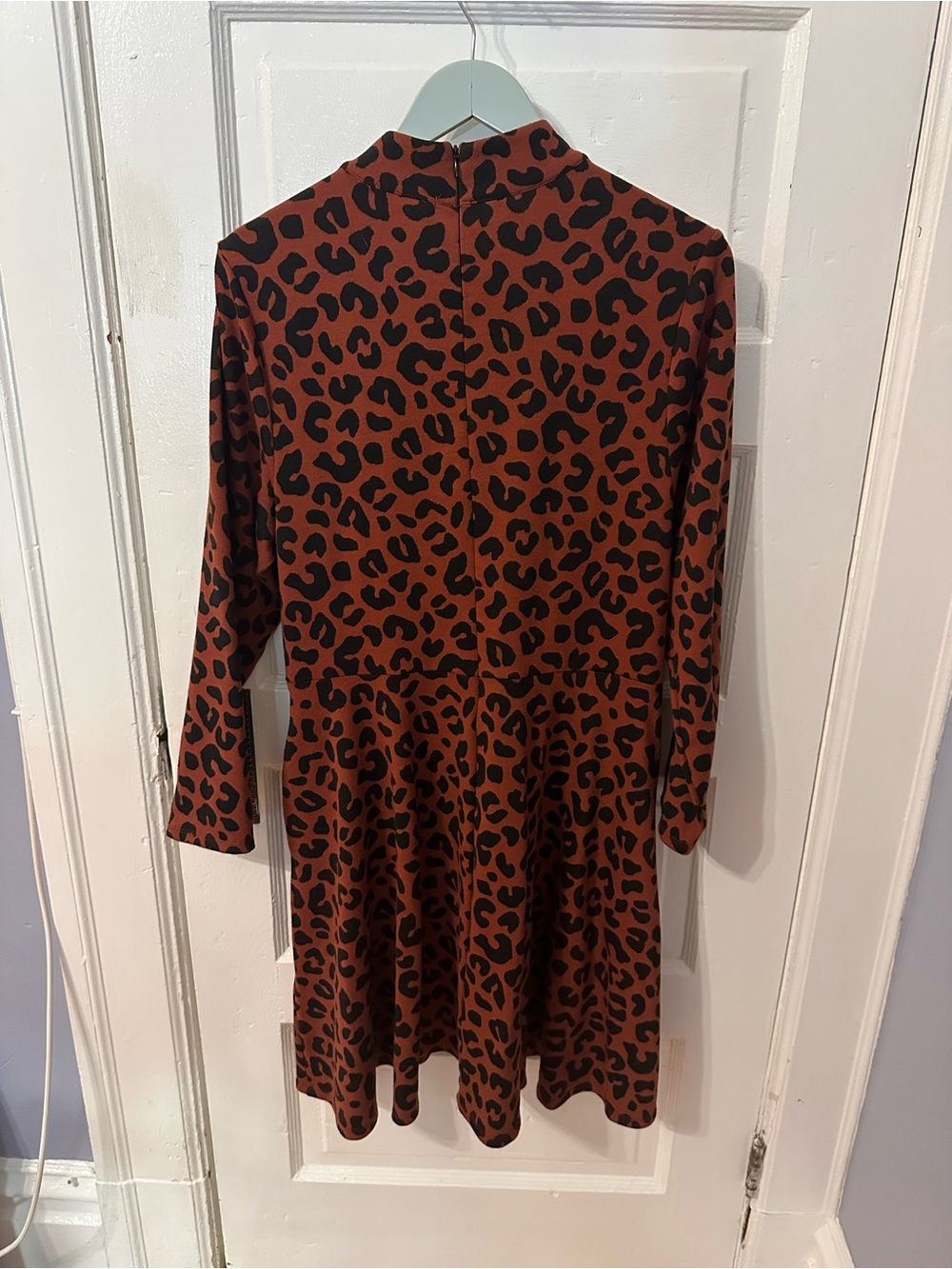 Marine Layer Rust Brown Leopard Print Top - Picture 2 of 4
